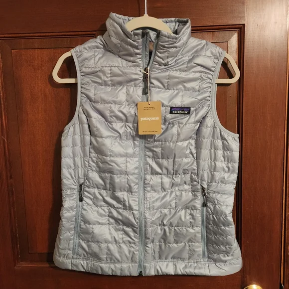 NWT Patagonia Women's Nano Puff Vest in Thermal Blue - M - Picture 3 of 8